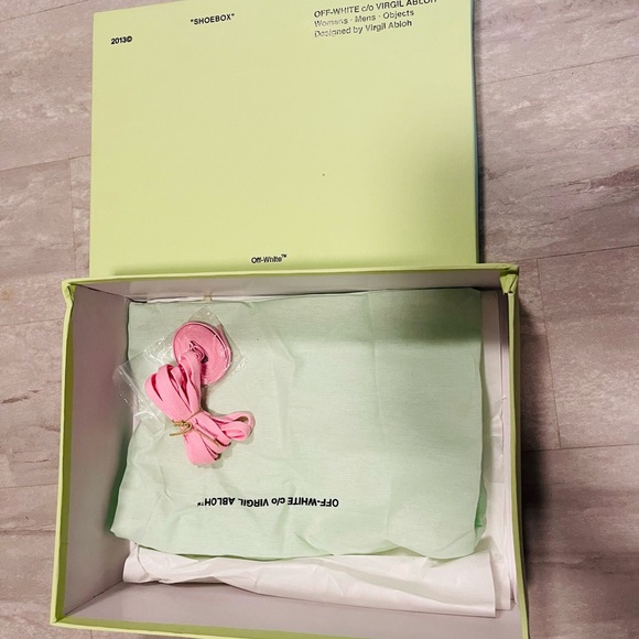 Off-white sneakers - Picture 8 of 16